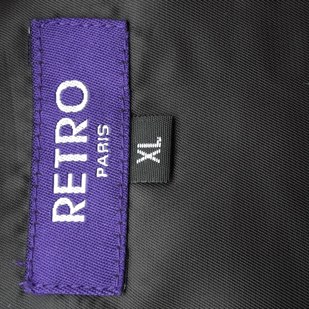Vest - Picture 2 of 5